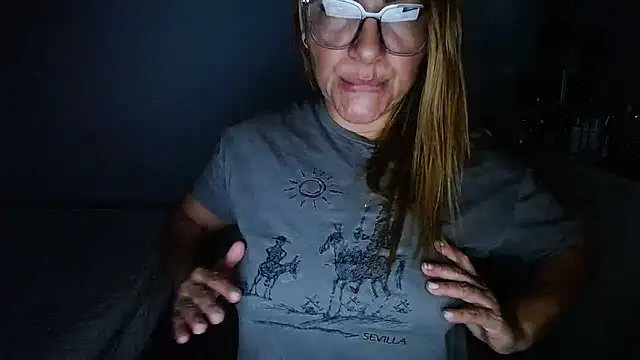 Snapshot of mirand_zackyx chatting on March 17, 2026, 11:24 am mirand zackyx online show from March 17, 2026, 11:24 am