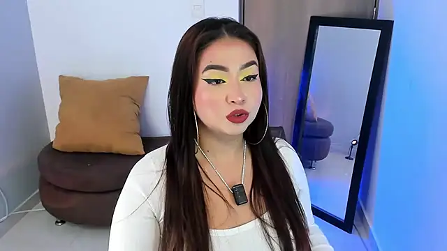 LiahDiaz online show from April 30, 2026, 4:13 pm