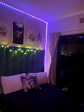 Dime-   online show from November 8, 2025, 7:01 pm