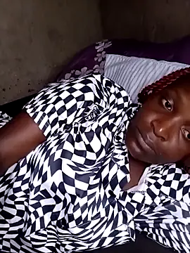 Snapshot of pretty_prickle chatting on November 29, 2025, 9:45 am pretty prickle online show from November 29, 2025, 9:45 am