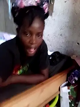 Snapshot of pretty_prickle chatting on February 1, 2026, 8:02 am pretty prickle online show from February 1, 2026, 8:02 am