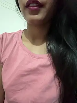 Hot Goldengirl online show from May 5, 2026, 11:18 am