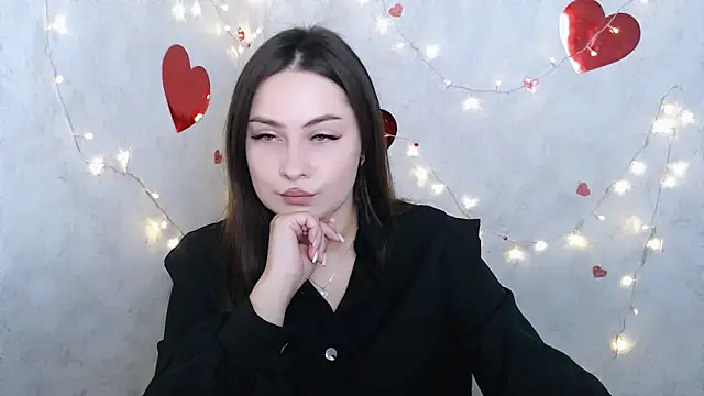 EmiliaTemi  online show from February 28, 2025, 12:20 pm