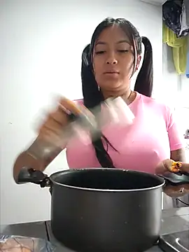 Snapshot of luisa16xxx chatting on October 11, 2025, 7:23 pm luisa16xxx online show from October 11, 2025, 7:23 pm