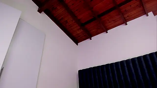 sophiieTaylor1 online show from May 9, 2026, 5:23 am