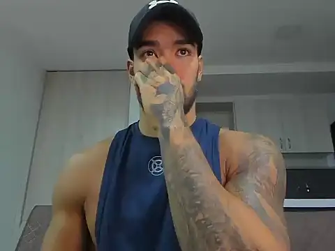 Alexander Martines online show from May 2, 2026, 12:48 am