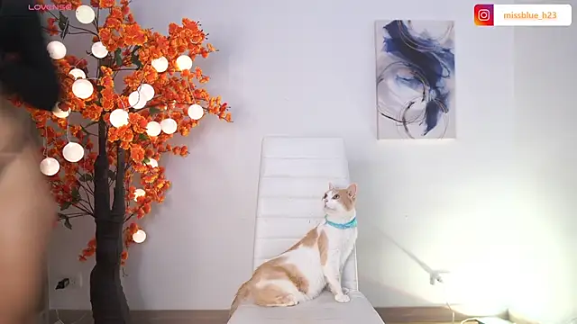 VictoriaHiill online show from January 9, 2026, 5:15 pm