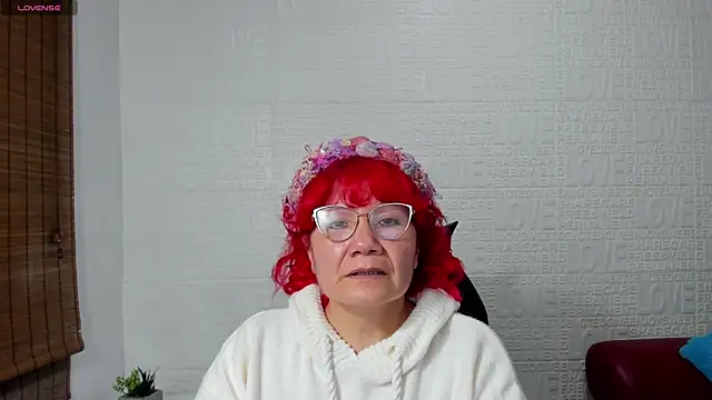 Salomeediaz  online show from January 3, 2025, 9:05 pm