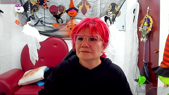 Salomeediaz  online show from October 19, 2025, 1:01 pm
