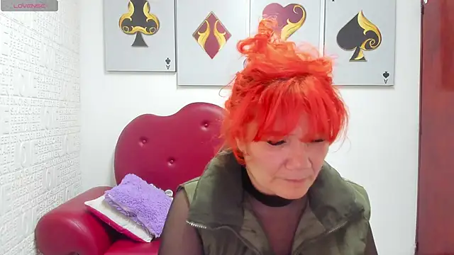 Salomeediaz  online show from May 8, 2026, 9:09 pm