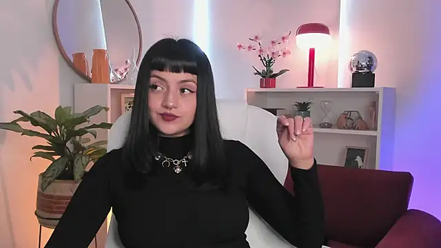 nahiapaws online show from February 21, 2026, 6:31 pm