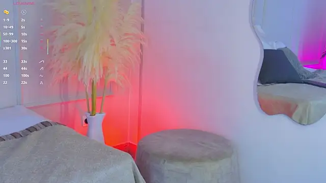 Snapshot of Mariapettit chatting on October 26, 2025, 11:49 am Mariapettit online show from October 26, 2025, 11:49 am