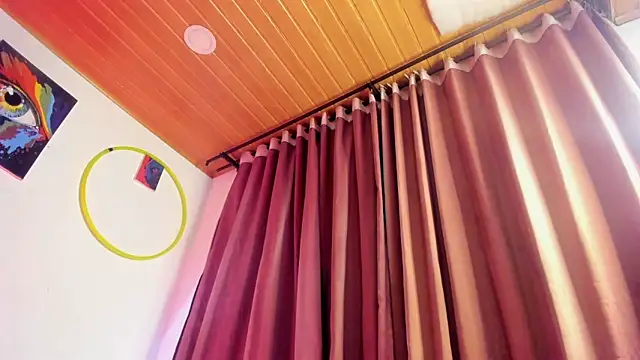 nicole volkov online show from January 31, 2025, 2:48 am