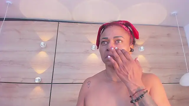 martina touss online show from December 13, 2025, 7:53 pm