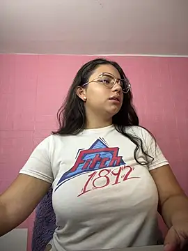 Snapshot of karol_9 chatting on February 27, 2025, 4:20 am karol 9 online show from February 27, 2025, 4:20 am
