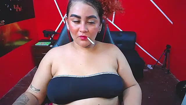 loly bigbooty4u online show from February 12, 2026, 7:25 am