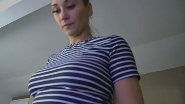 Snapshot of AliceMunro chatting on September 24, 2025, 4:43 pm AliceMunro online show from September 24, 2025, 4:43 pm