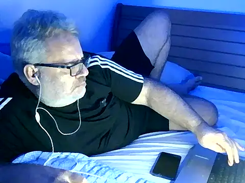 Snapshot of DockTVXXX chatting on October 25, 2025, 3:36 am DockTVXXX online show from October 25, 2025, 3:36 am