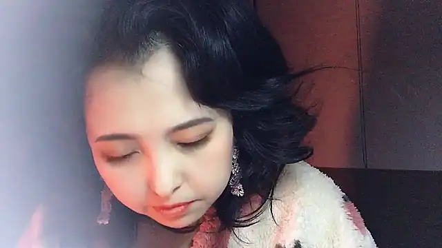 Snapshot of Hanicarrot chatting on December 15, 2024, 9:42 pm Hanicarrot online show from December 15, 2024, 9:42 pm