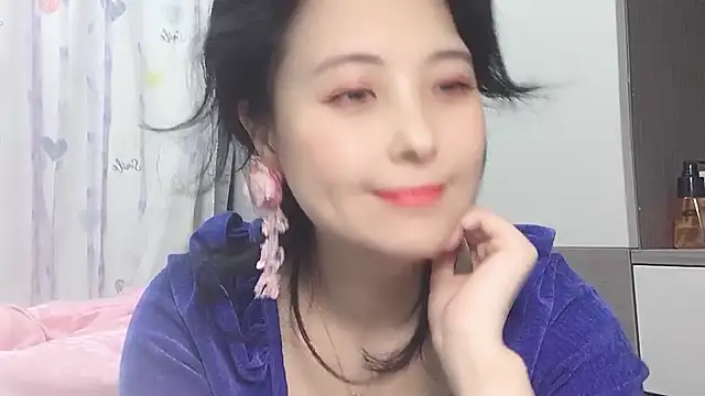 Snapshot of Hanicarrot chatting on January 2, 2025, 6:12 pm Hanicarrot online show from January 2, 2025, 6:12 pm