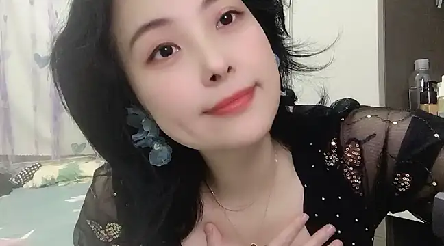 Snapshot of Hanicarrot chatting on January 20, 2025, 9:43 pm Hanicarrot online show from January 20, 2025, 9:43 pm