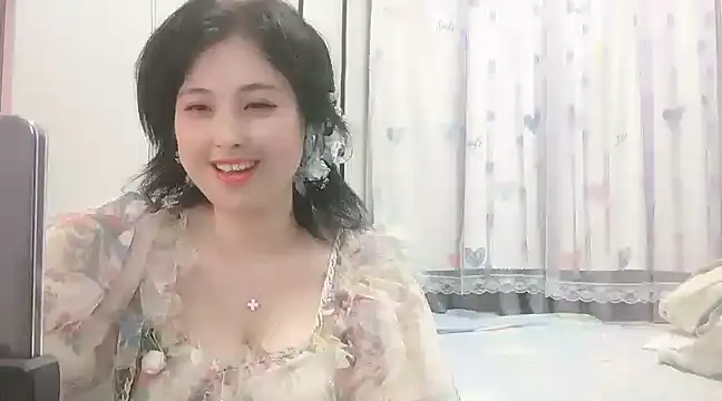 Snapshot of Hanicarrot chatting on February 10, 2025, 9:47 am Hanicarrot online show from February 10, 2025, 9:47 am