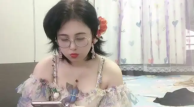 Snapshot of Hanicarrot chatting on February 11, 2025, 8:48 am Hanicarrot online show from February 11, 2025, 8:48 am