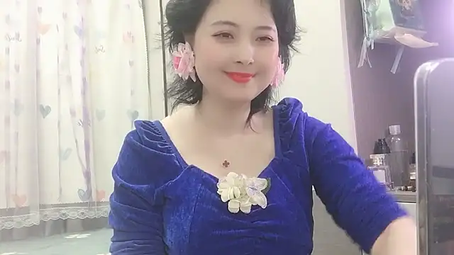 Snapshot of Hanicarrot chatting on February 25, 2025, 9:02 pm Hanicarrot online show from February 25, 2025, 9:02 pm