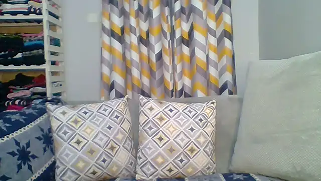 Petite 254 online show from March 20, 2026, 11:31 pm