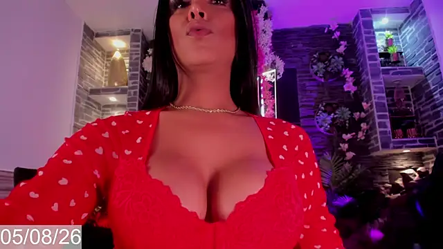 Snapshot of Sweets_Hanna chatting on August 5, 2026, 2:31 pm Sweets Hanna online show from August 5, 2026, 2:31 pm