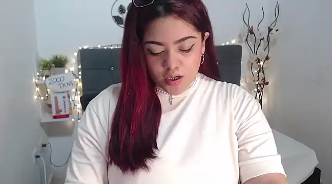 KathyGonzalez online show from February 1, 2025, 11:37 pm