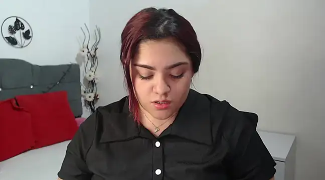 KathyGonzalez online show from March 7, 2025, 8:55 pm