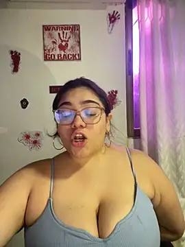 Snapshot of KathyGonzalez chatting on October 13, 2025, 11:43 am KathyGonzalez online show from October 13, 2025, 11:43 am