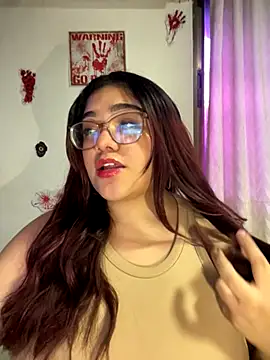 Snapshot of KathyGonzalez chatting on October 17, 2025, 11:35 am KathyGonzalez online show from October 17, 2025, 11:35 am