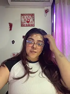 Snapshot of KathyGonzalez chatting on October 31, 2025, 3:35 pm KathyGonzalez online show from October 31, 2025, 3:35 pm