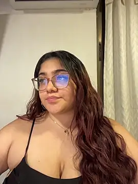 Snapshot of KathyGonzalez chatting on November 7, 2025, 10:54 pm KathyGonzalez online show from November 7, 2025, 10:54 pm