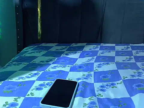 Snapshot of Lutyie chatting on October 24, 2025, 1:29 pm Lutyie online show from October 24, 2025, 1:29 pm