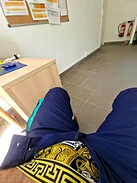 Leonormaldick online show from September 22, 2025, 12:40 pm