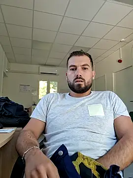 Leonormaldick online show from September 24, 2025, 8:17 am