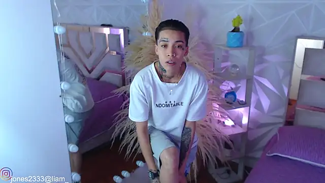 Snapshot of Jonesliam23 chatting on September 15, 2025, 6:52 pm Jonesliam23 online show from September 15, 2025, 6:52 pm