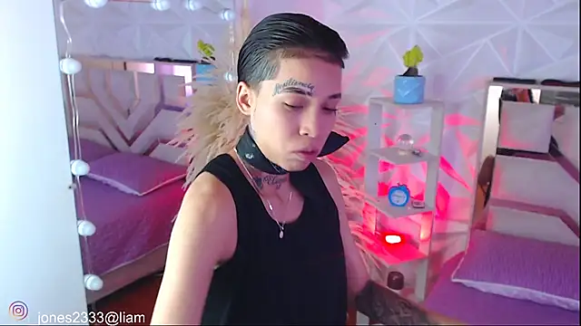 Snapshot of Jonesliam23 chatting on September 20, 2025, 7:15 pm Jonesliam23 online show from September 20, 2025, 7:15 pm