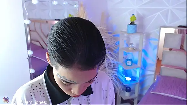 Snapshot of Jonesliam23 chatting on September 21, 2025, 7:15 pm Jonesliam23 online show from September 21, 2025, 7:15 pm