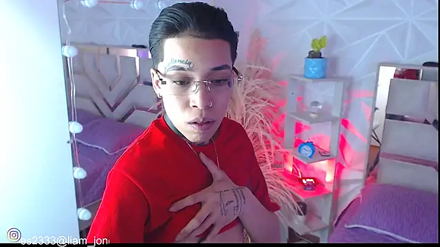 Snapshot of Jonesliam23 chatting on September 24, 2025, 7:17 pm Jonesliam23 online show from September 24, 2025, 7:17 pm