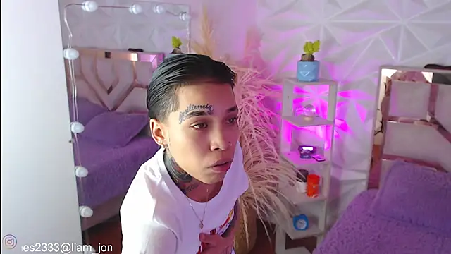 Snapshot of Jonesliam23 chatting on October 1, 2025, 7:20 pm Jonesliam23 online show from October 1, 2025, 7:20 pm