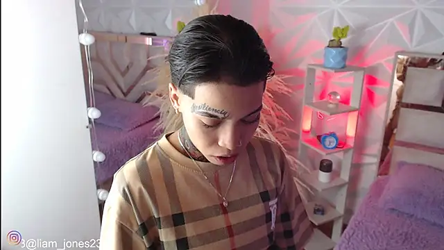 Snapshot of Jonesliam23 chatting on October 3, 2025, 7:55 pm Jonesliam23 online show from October 3, 2025, 7:55 pm