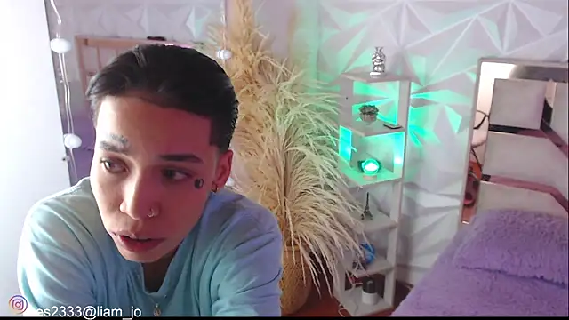 Snapshot of Jonesliam23 chatting on October 14, 2025, 7:25 pm Jonesliam23 online show from October 14, 2025, 7:25 pm