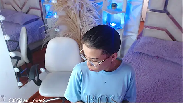 Snapshot of Jonesliam23 chatting on October 20, 2025, 7:14 pm Jonesliam23 online show from October 20, 2025, 7:14 pm