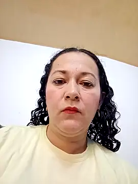 Snapshot of luisa_curli chatting on October 25, 2025, 11:54 pm luisa curli online show from October 25, 2025, 11:54 pm