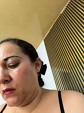 luisa curli online show from June 29, 2026, 3:35 am