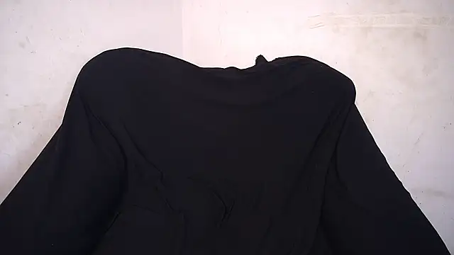 LureLily online show from April 11, 2026, 7:45 am